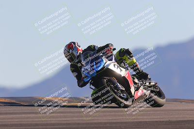 media/Nov-06-2023-Moto Forza (Mon) [[ce023d0744]]/3-Intermediate Group/Session 5 (Turn 9)/